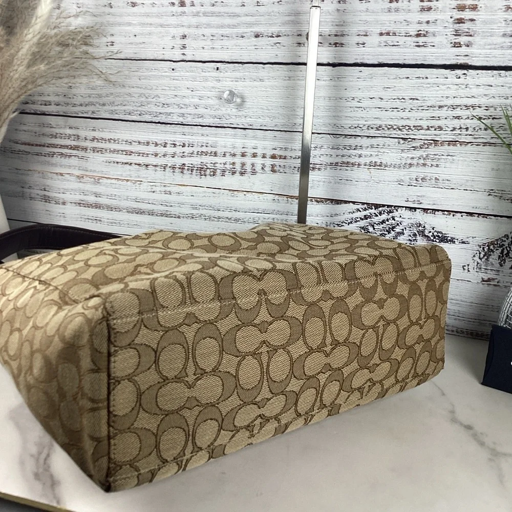 COACH HOBO BAG OUTLINE SIGNATURE CELESTE KHAKI TAN BROWN PURSE GUC - Picture 5 of 12